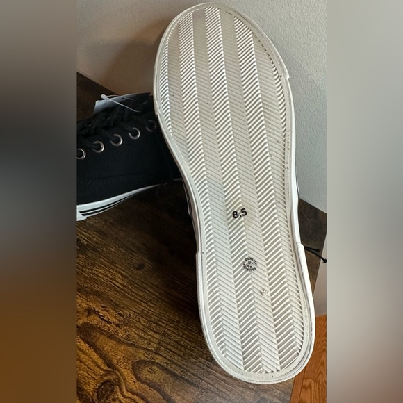 St John’s Bay Men’s SJB NORTHPORT Back Canvas Shoes NWT/box size 8.5 - Picture 4 of 5